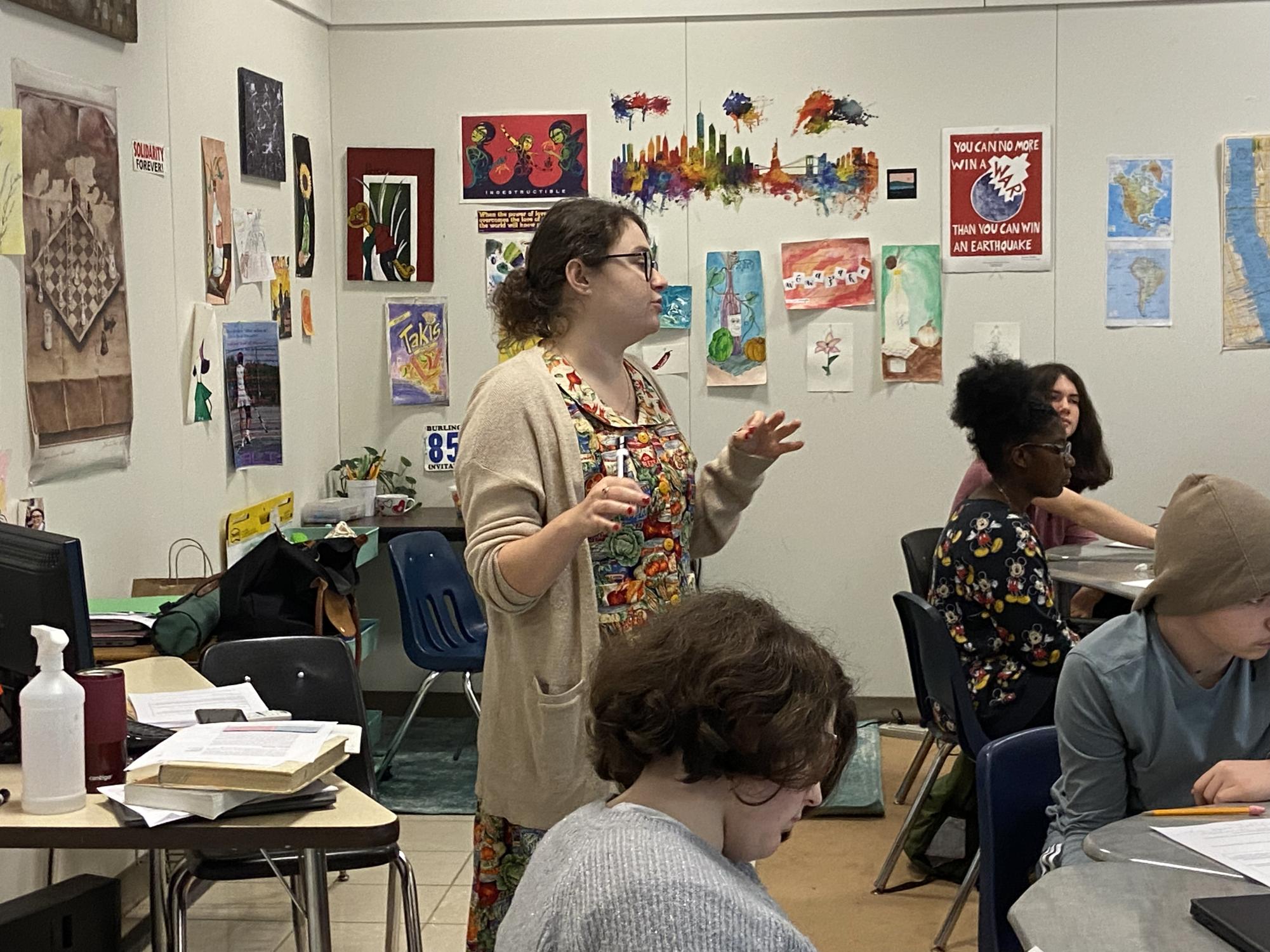 Michelle Sagalchik teaches a 9th grade Civics class.