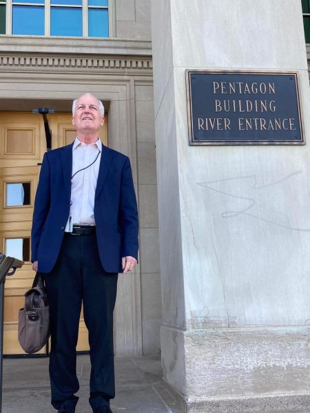 Robert Burns leaving the Pentagon for his final time, upon his retirement from AP in 2022
